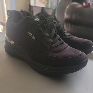 Skechers Women's Black and Gold Athletic Shoes